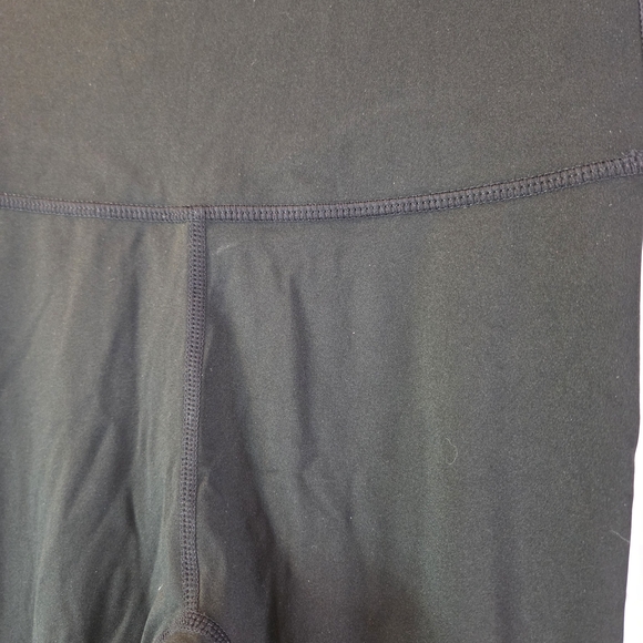 lululemon athletica Classic Black Leggings - Picture 2 of 7